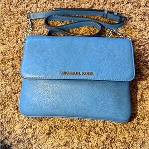 MK crossbody bag 🩵